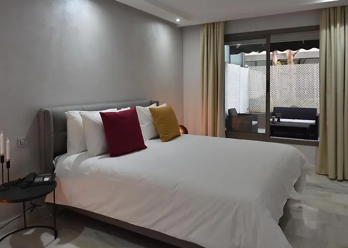 Le Yacht Suites Hotel Casablanca