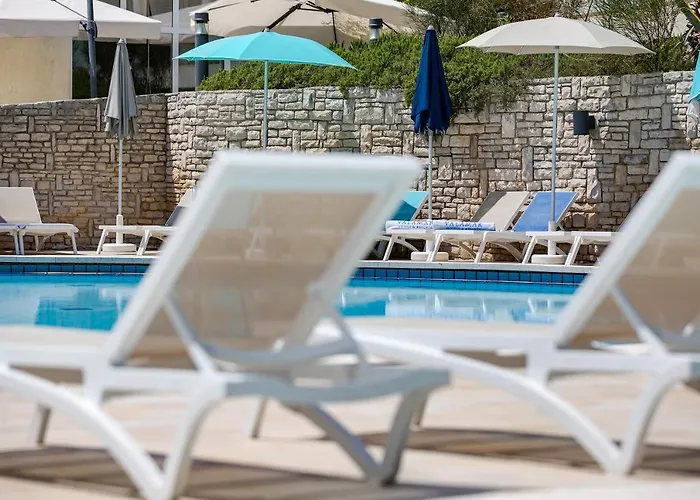 Miramar Sunny Hotel By Valamar Rabac