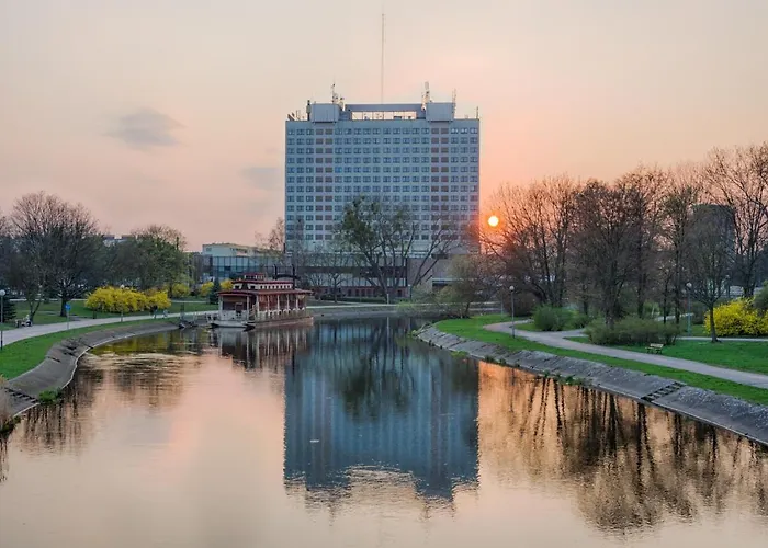Hotel Gromada Pila
