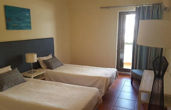 Apartamentos Vila Praia Olhos de Agua 