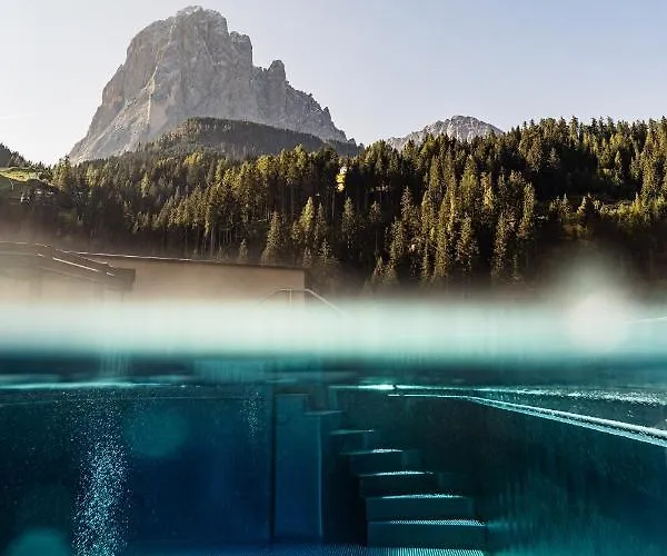 Hotel Touring Dolomites