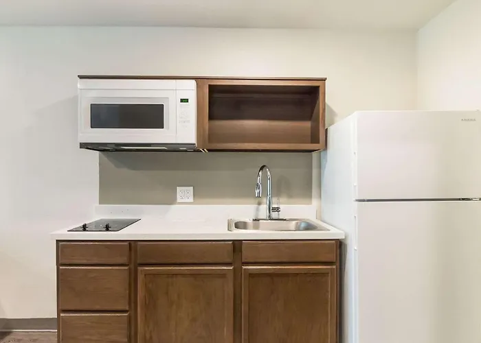 Woodspring Suites Lake Jackson