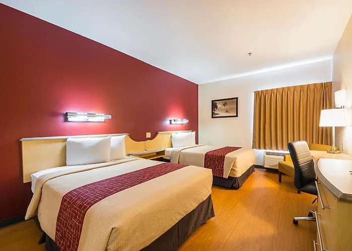 Red Roof Inn & Suites Corpus Christi