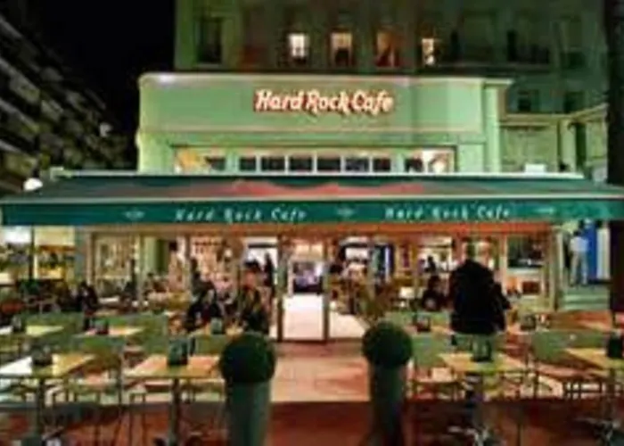 Aparthotel Studio carré d'or situé à 50 m de la plage à Nice
