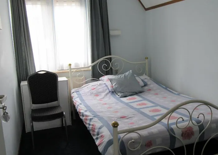Noemie'S Pension House