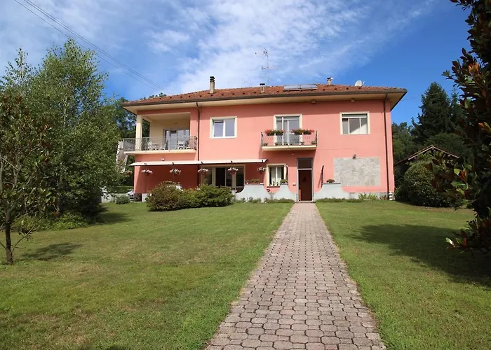 La Rosa Tra I Laghi B&B Meina