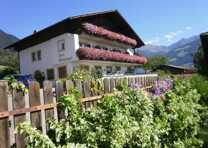 Hotel Garni Muehlanger Tirolo
