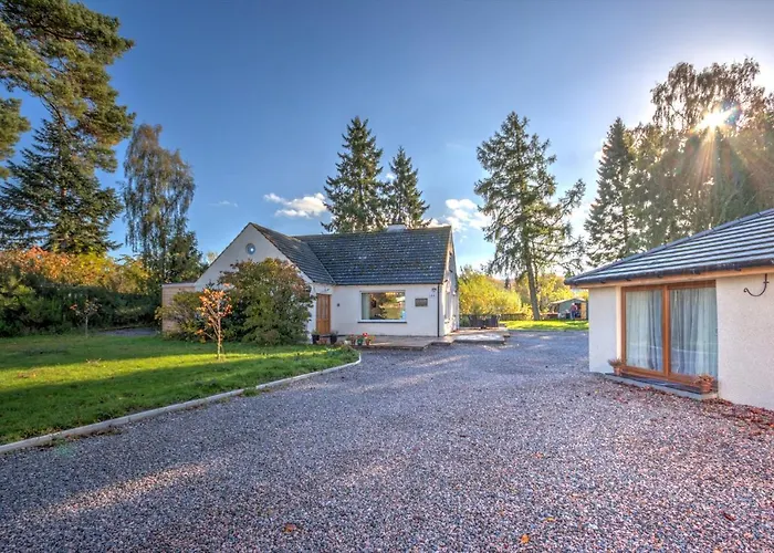 Loch Earn Bed and Breakfast Inverness