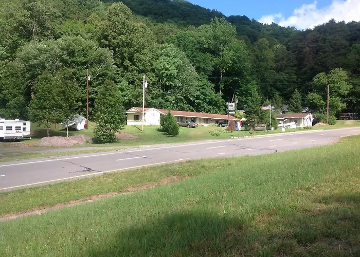 Lucky 7/ Rainbow Motel