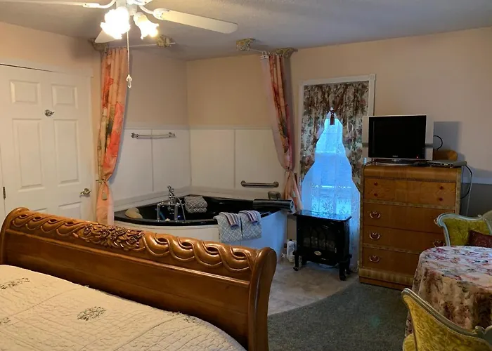 Emerald Necklace Inn Bed And Breakfast