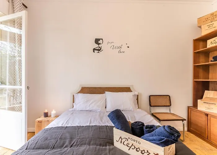Wine Inn Carcavelos Guesthouse