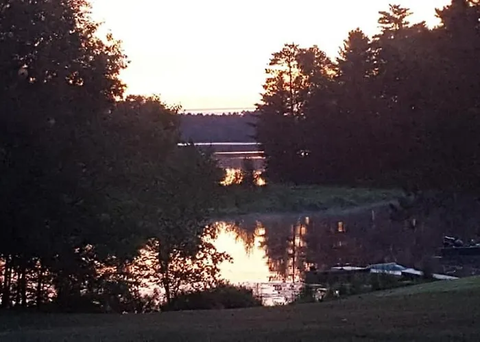 Musky Joe'S Twin Pines Resort