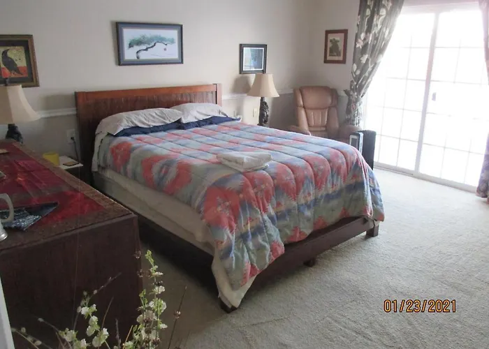 Peaks Wildernest House Bed And Breakfast - Vaccinations Required Elden Pueblo