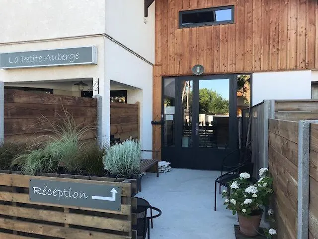 Hôtel la petite auberge Ares