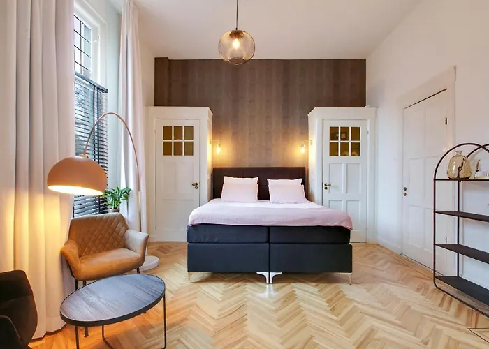 Romantische Stad Suite "Alora", Met Prive Parkeerplaats Alkmaar