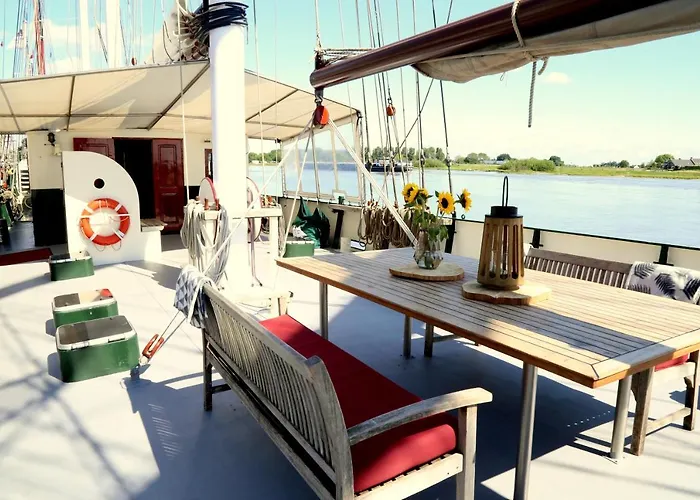 B&B Sailing Ship Summertime Kampen