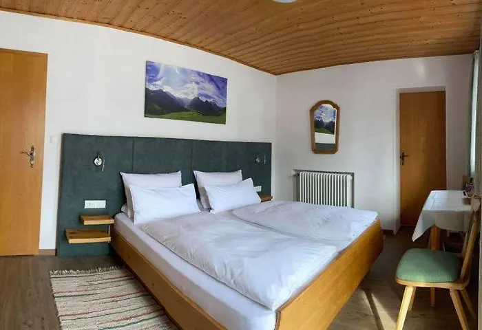 Frühstückspension Gästehaus Zum weissen Rössl Wallgau