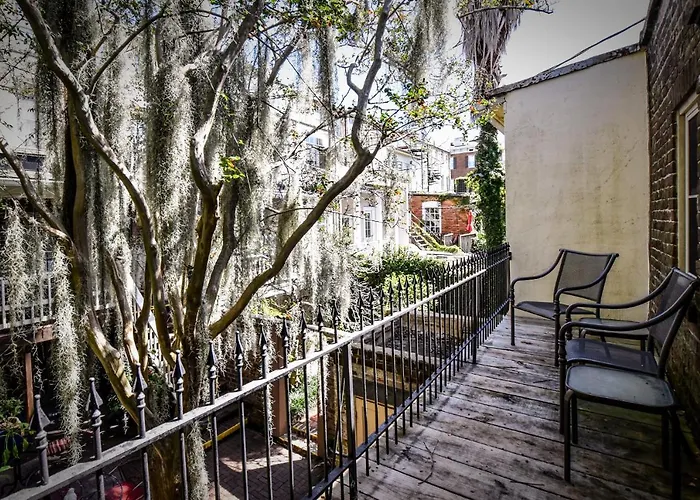 Savannah Bed & Breakfast Inn
