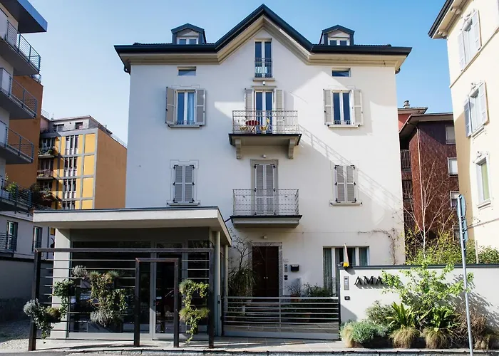 Ama 18 Suites By "The House Of Travelers" Como