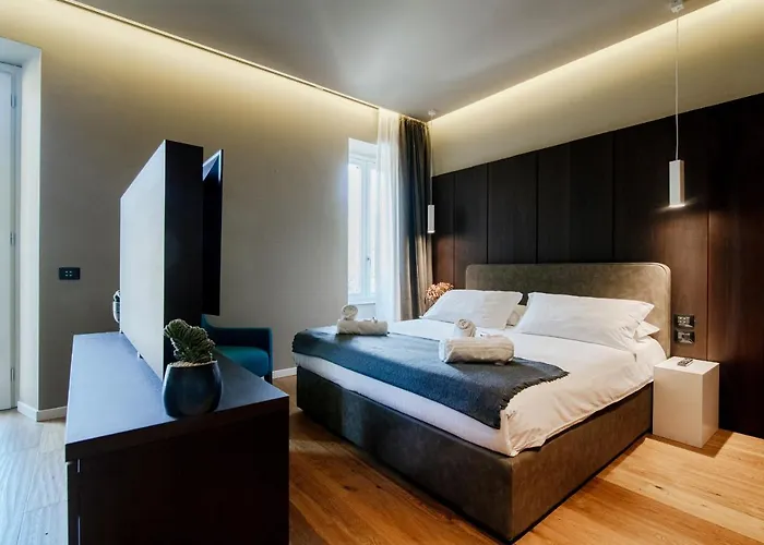 Ama 18 Suites By "The House Of Travelers" Como