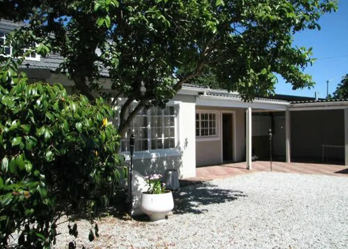 Keedols Inn & Backpackers