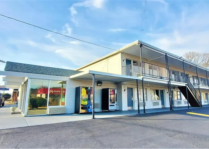 Economy 7 Inn- Newport News
