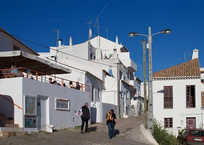 Hoteles en Burgau