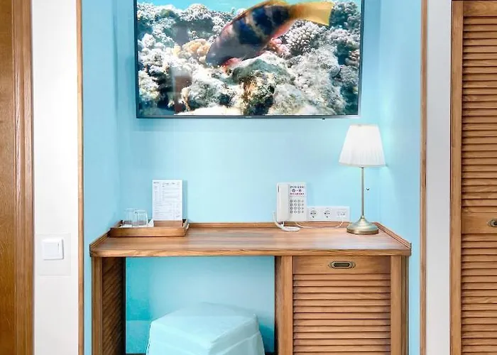 Lucky Ship Art Hotel