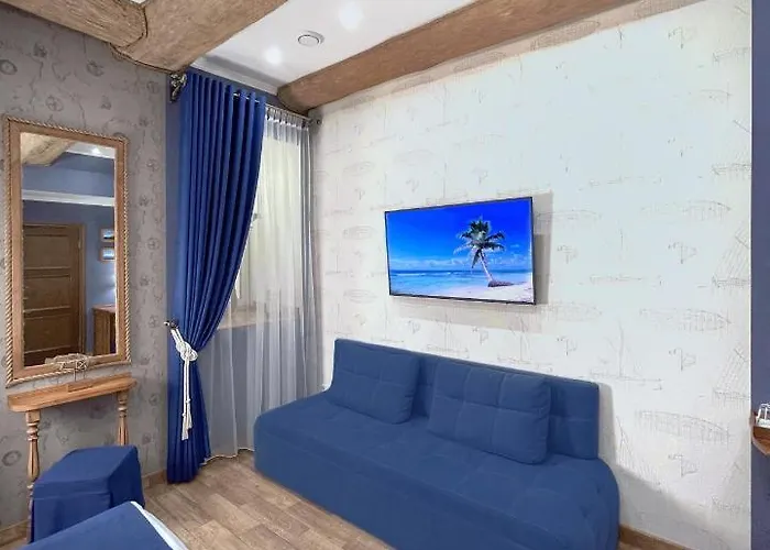 Lucky Ship Art Hotel