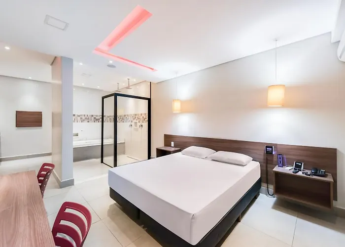 Plaza Motel (Adults Only) Votorantim
