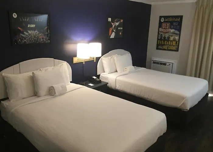 Hotel Dewey