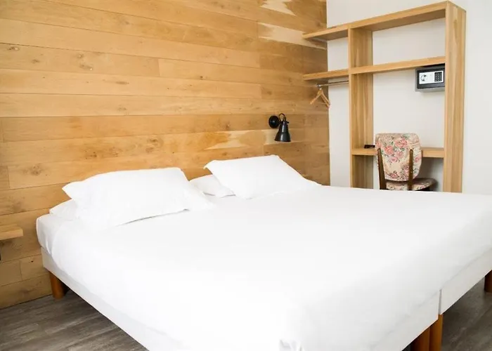 Hotel Le Victor Hugo à Montrouge