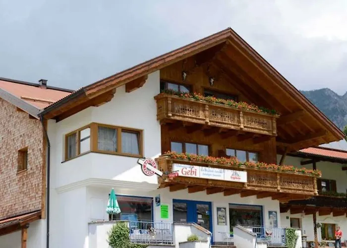 Gästehaus Familie Gebhard Schädle Grän