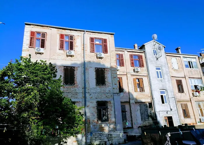 Pula Center Arena Belvedere Apartments And Rooms