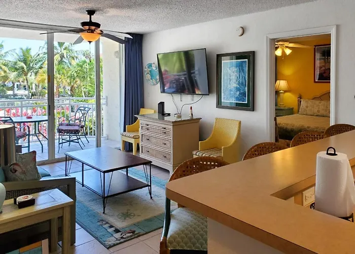Sunrise Suites - Butterfly Nest #107