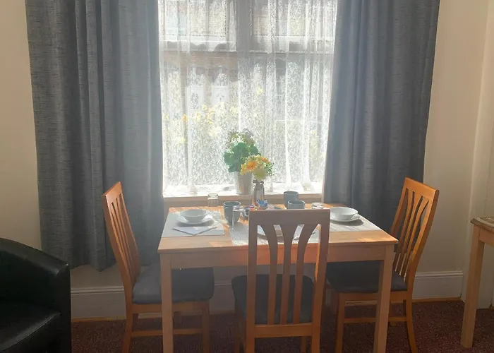 St Anne'S Road Guest House