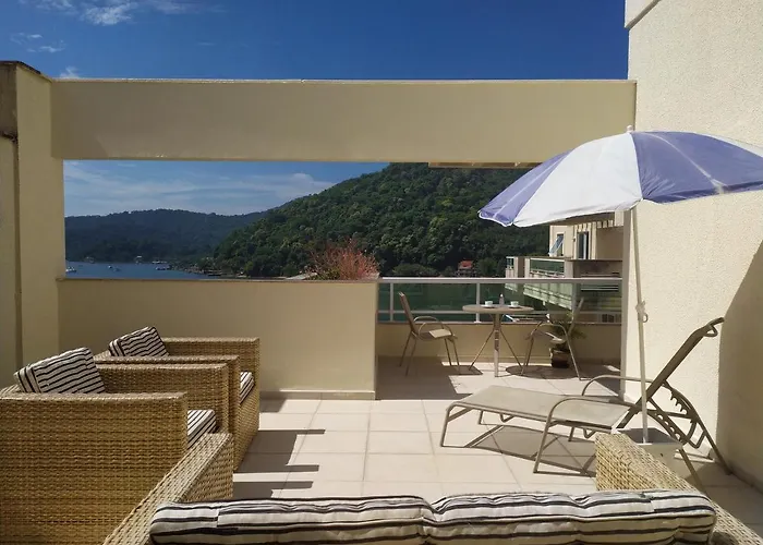 Cobertura Com Vista Para O Mar.