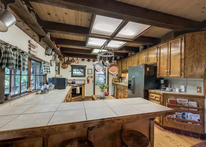 The Davies Family Inn (Adults Only)