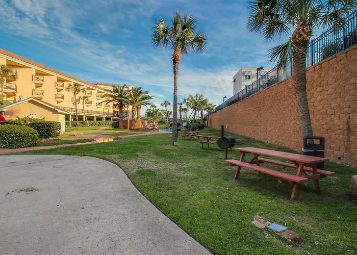 Cove By The Seawall Galveston