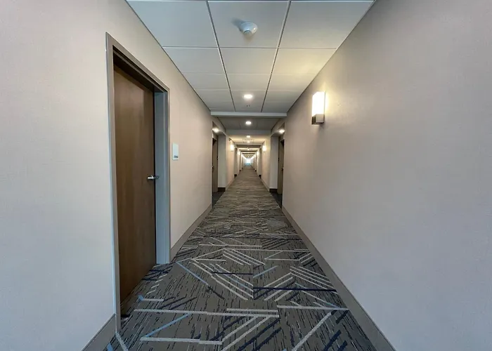 Holiday Inn Express & Suites - Ft. Smith - Airport By Ihg