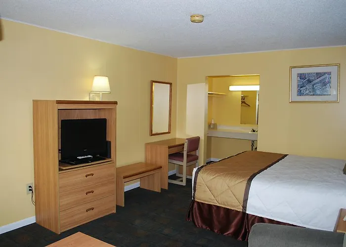 Duffys Motel - Calhoun