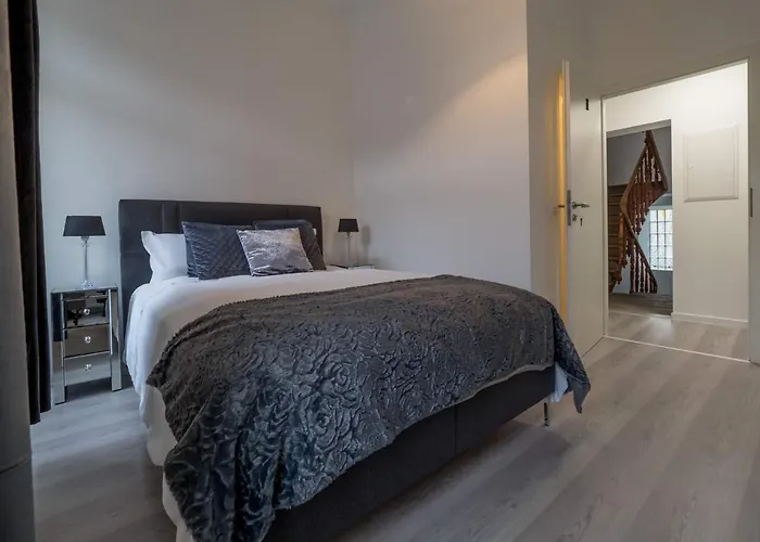 Executive Double Room With En-Suite City Centre In Guest House R1 Luxemburg