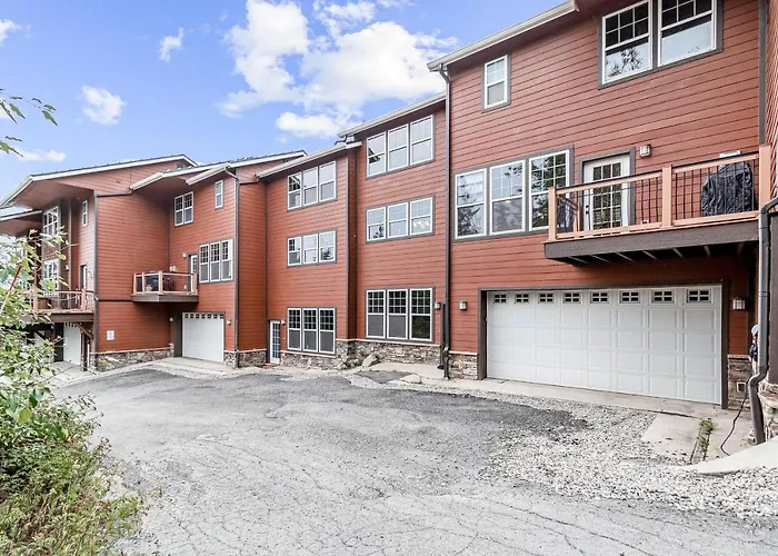 Heart Of Schweitzer Condo