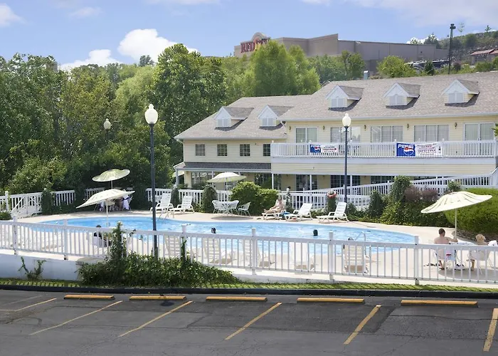 Honeysuckle Inn & Conference Center Branson