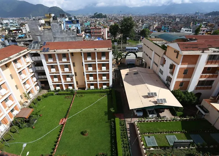 Alpine Hotel & Apartment