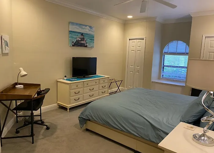 Paradise Found - Private Oasis With Heated Pool On Marco Island