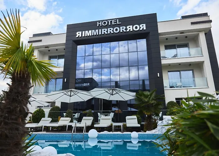 Hotel Mirror Petrovec