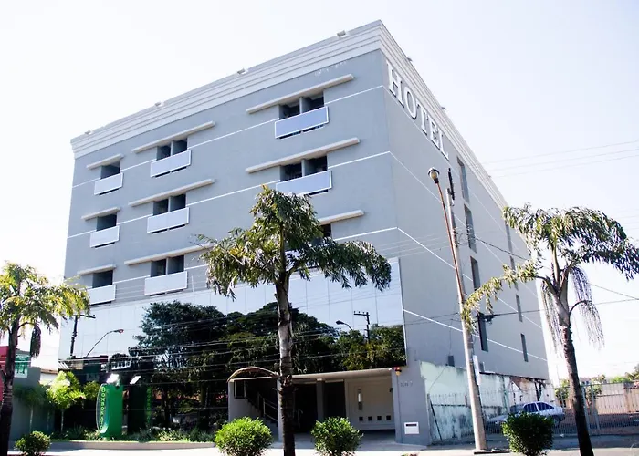 BOMBONATO HOTEL - Fácil Acesso ao Aeroporto e parque de Exposições ABCZ Uberaba