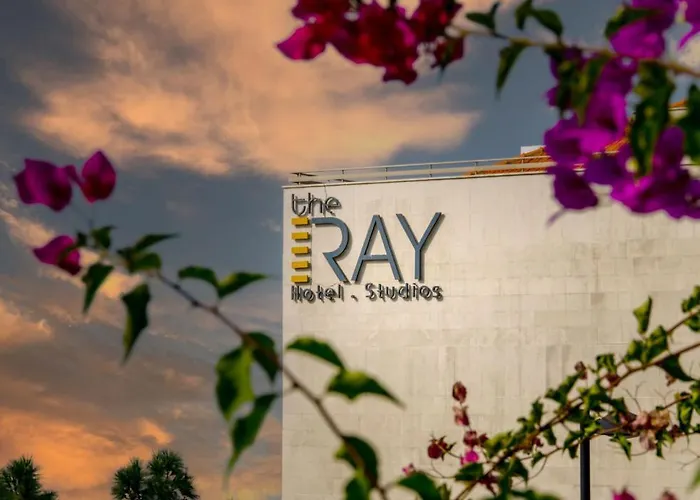 The Ray Hotel And Studios