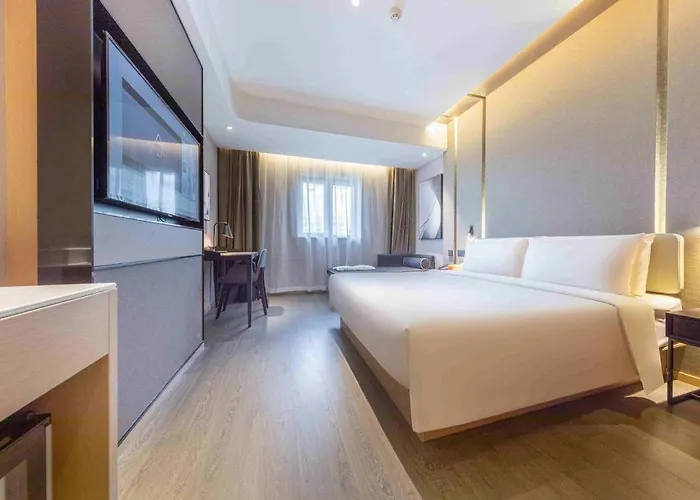 Atour Hotel Jinan Quancheng Plaza Kuanhouli